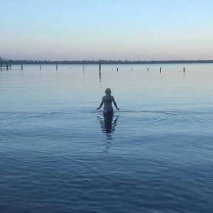 Meet your Posher, Roxanne